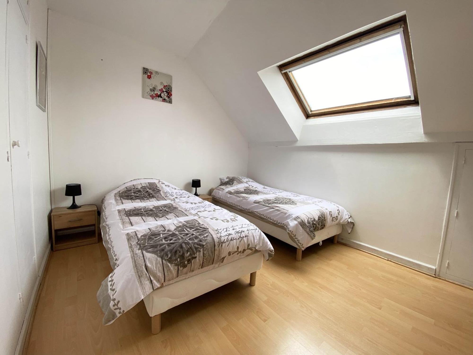 Appartement Tout Confort En Centre-Ville Cosne-Cours-Sur-Loire Exterior foto