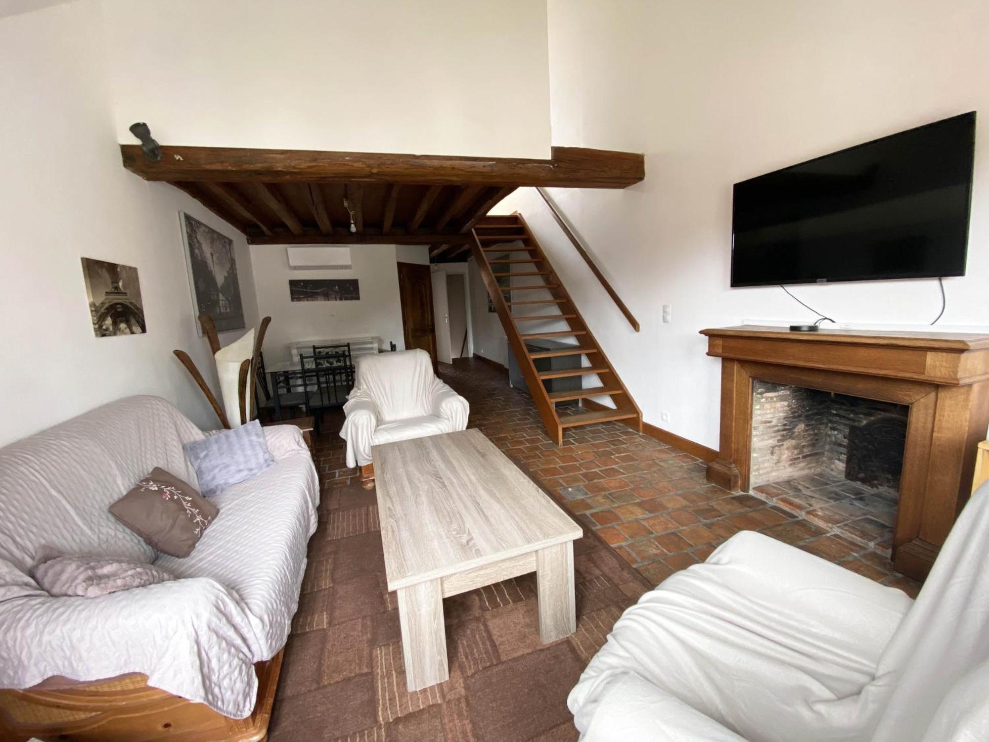 Appartement Tout Confort En Centre-Ville Cosne-Cours-Sur-Loire Exterior foto